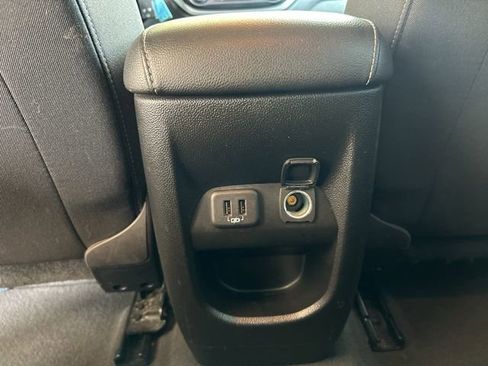Used 2022 Chevrolet Colorado LT w/ LT Convenience Package RWD image 12