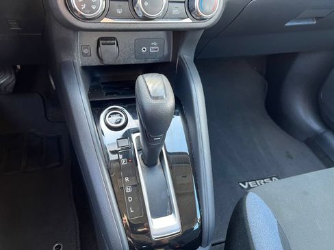 Used 2025 Nissan Versa SV FWD image 38