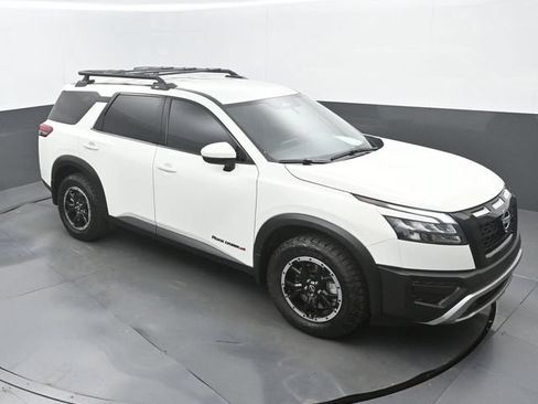 Used 2025 Nissan Pathfinder Rock Creek AWD/4WD image 30