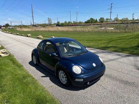 Used 2004 Volkswagen Beetle GLS FWD image 3