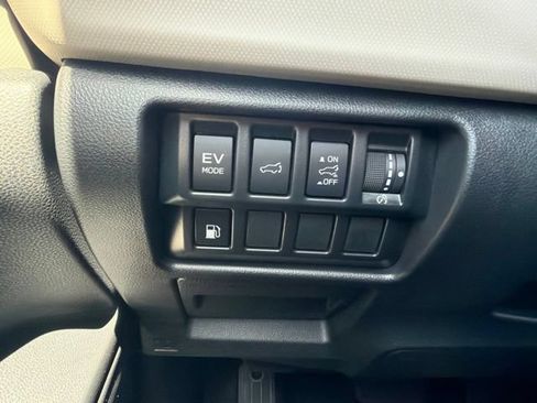 Used 2025 Subaru Forester Limited AWD/4WD image 19
