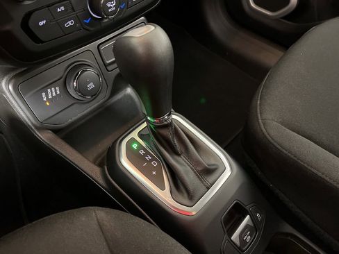 Used 2020 Jeep Renegade Latitude image 31