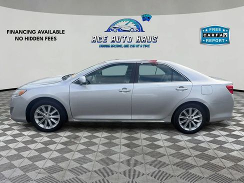 Used 2014 Toyota Camry XLE w/ Leather Package image 4