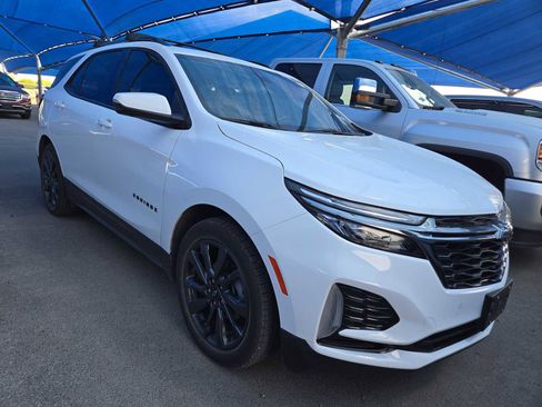 Used 2022 Chevrolet Equinox RS w/ RS Leather Package image 2