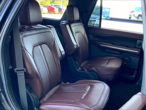 Certified 2022 Ford Expedition Limited AWD/4WD image 19