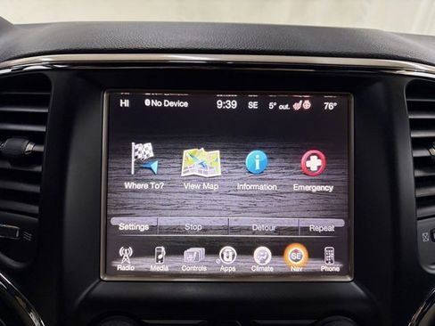 Used 2015 Jeep Grand Cherokee Limited image 47