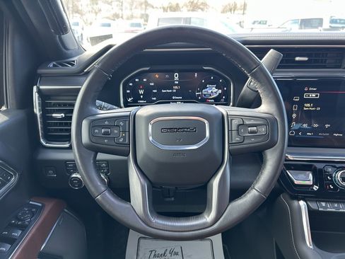Used 2024 GMC Sierra 2500 Denali Ultimate image 5