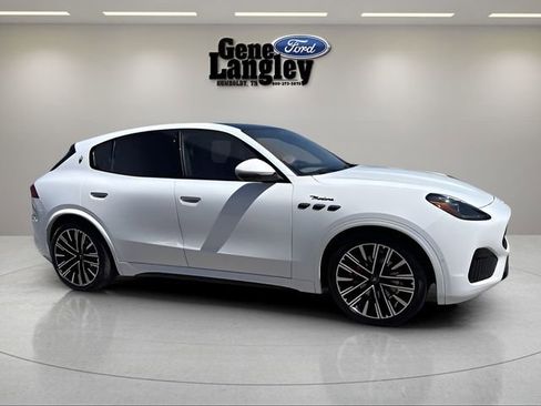 Used 2023 Maserati Grecale Modena AWD/4WD image 12