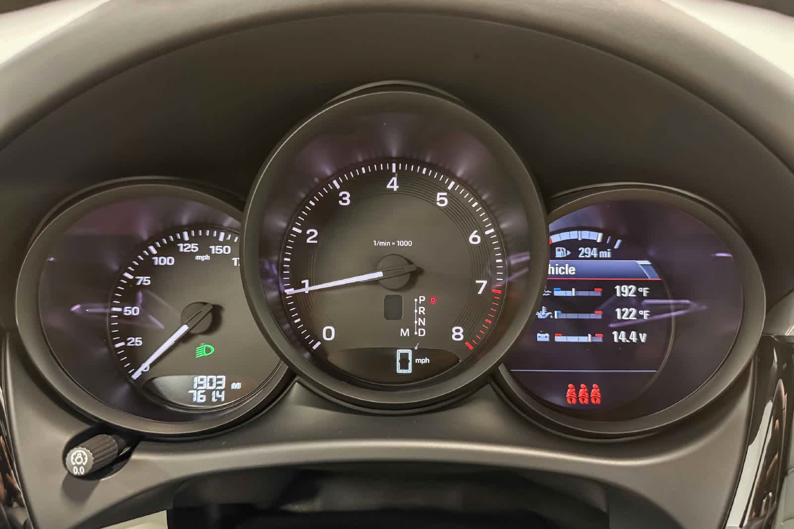 Certified 2026 Porsche Macan AWD/4WD image 28
