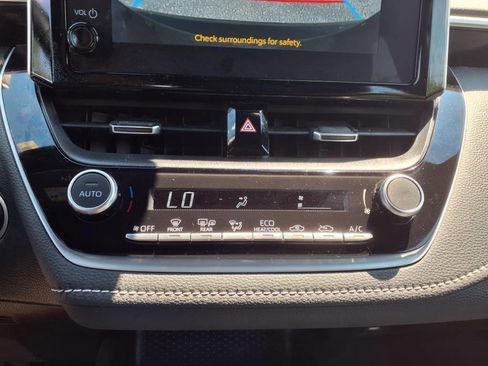Used 2023 Toyota Corolla SE image 18