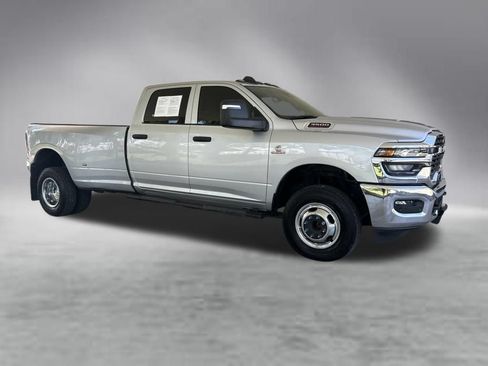 Used 2026 RAM 3500 Tradesman AWD/4WD image 2