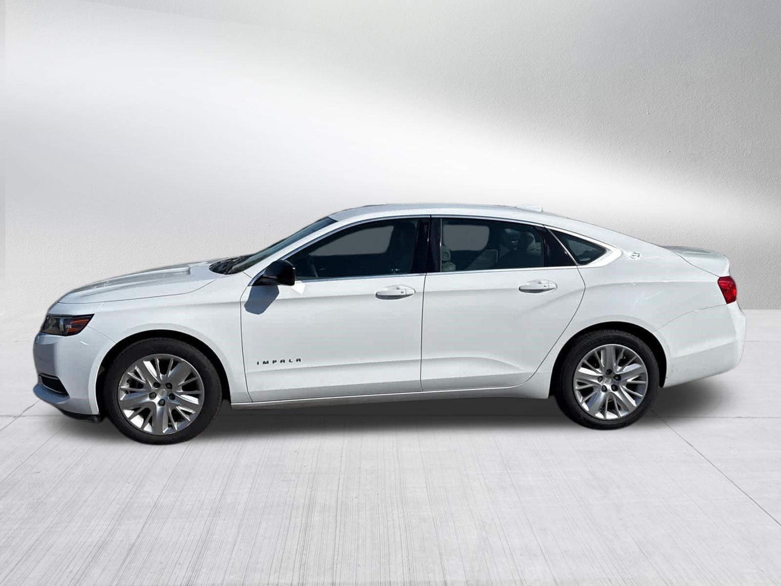 Used 2018 Chevrolet Impala LS FWD image 4