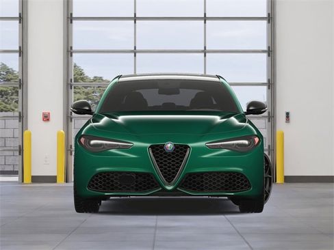 New 2025 Alfa Romeo Giulia w/ Driving Assist Package image 9