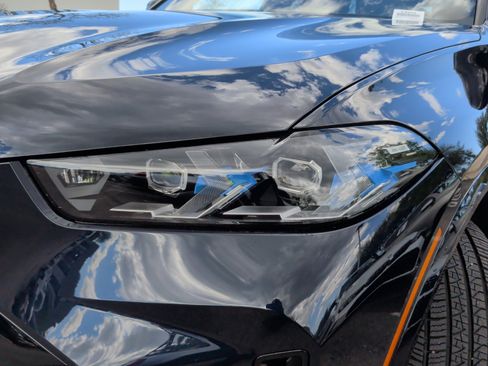 Certified 2025 BMW X5 xDrive50e w/ M Sport Package image 3