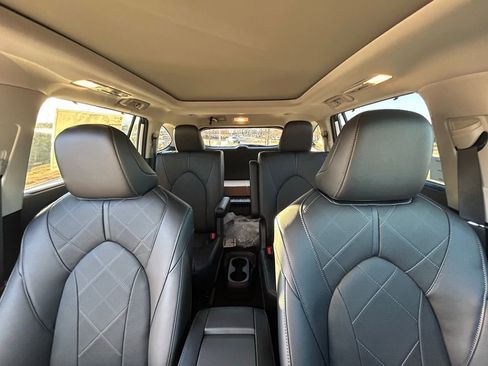 New 2026 Toyota Highlander Platinum AWD/4WD image 29