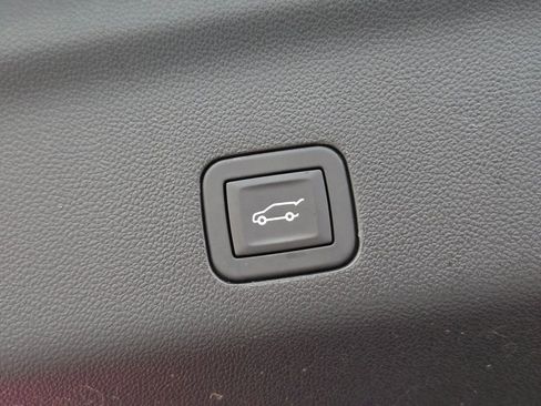 Certified 2026 Cadillac Escalade ESV Platinum Sport w/ LPO, ONYX Package image 36