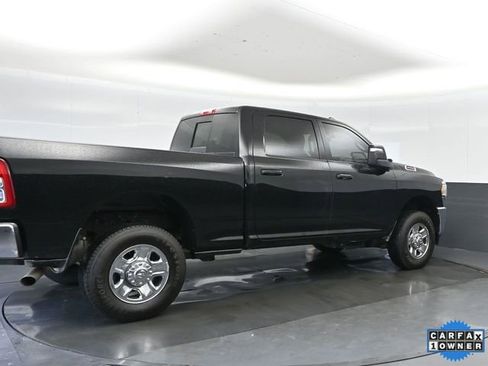 Used 2024 RAM 2500 Tradesman w/ Chrome Appearance Group AWD/4WD image 3