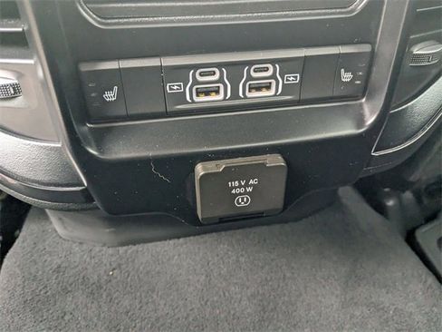 Used 2024 RAM 2500 Limited image 26
