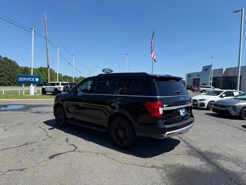 Certified 2024 Ford Expedition XLT RWD image 4