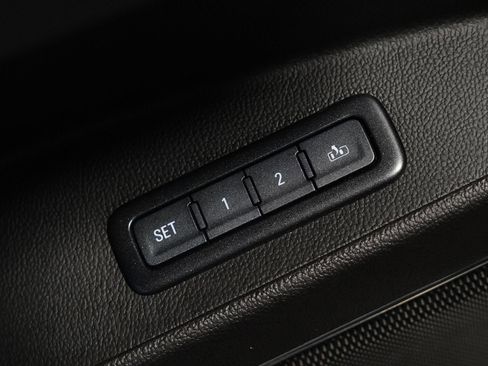 Used 2018 Chevrolet Tahoe LT image 30