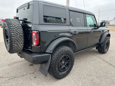 Used 2022 Ford Bronco Wildtrak image 6