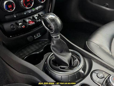 Used 2016 MINI Cooper Clubman FWD image 10