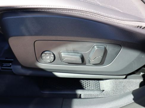 Used 2025 BMW X1 xDrive28i w/ Premium Package image 18