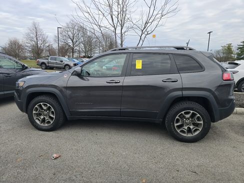 Used 2020 Jeep Cherokee Trailhawk w/ Cold Weather Group image 3