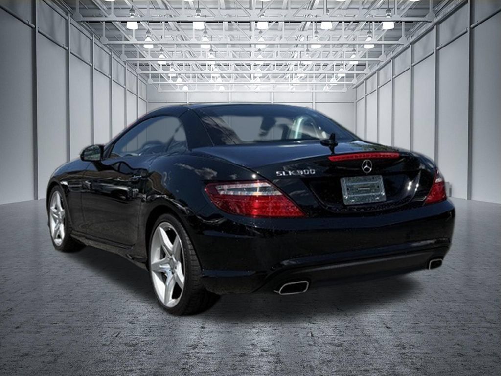 Used 2016 Mercedes-Benz SLK 300 image 19