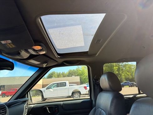 Used 1999 Chevrolet Blazer LT AWD/4WD image 12