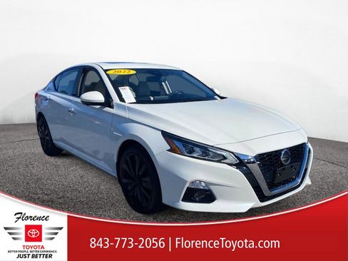 Used 2022 Nissan Altima 2.5 Platinum image 1