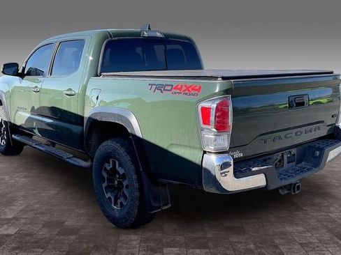 Used 2022 Toyota Tacoma TRD Off-Road AWD/4WD image 4
