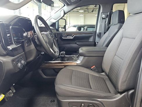 Used 2024 Chevrolet Silverado 1500 RST AWD/4WD image 15