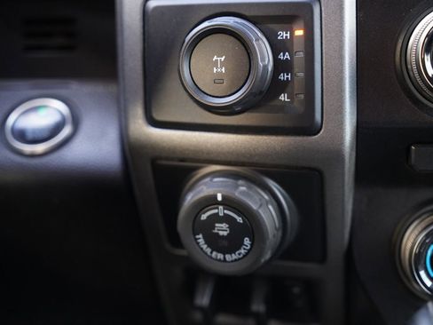 Used 2018 Ford F150 Raptor w/ Equipment Group 802A Luxury image 29