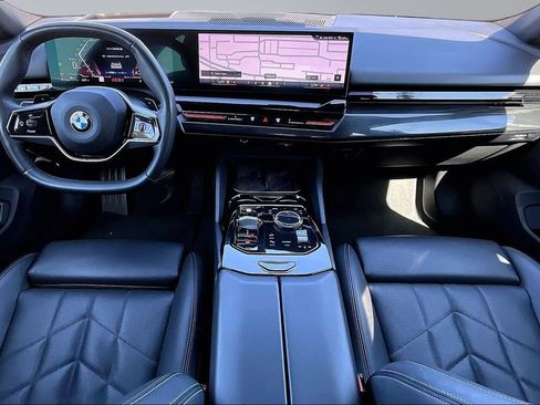 Used 2024 BMW 530i RWD image 9