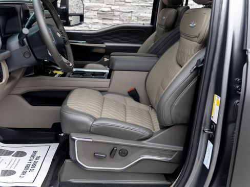 Used 2026 Ford F450 Platinum w/ Platinum Plus Package image 27