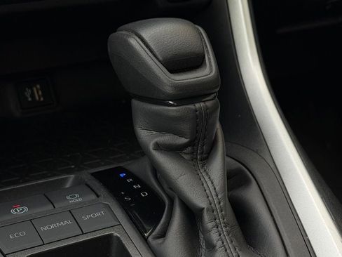 Used 2024 Toyota RAV4 LE image 15