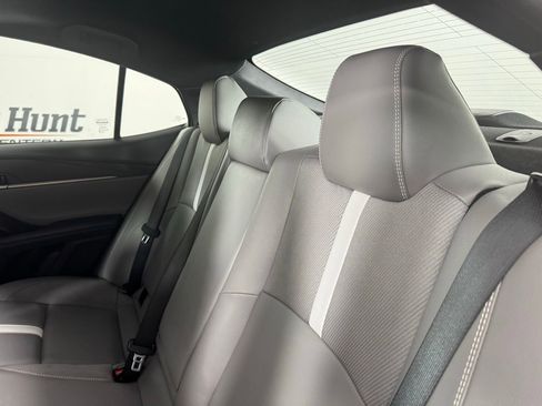 Used 2025 Toyota Camry SE w/ Convenience Package image 25