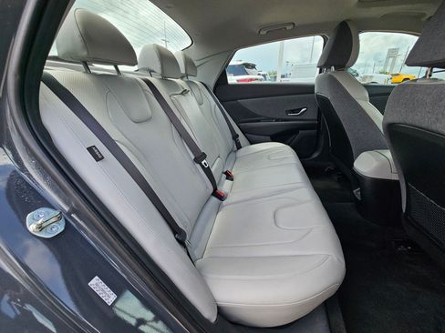 Used 2024 Hyundai Elantra Limited FWD image 30