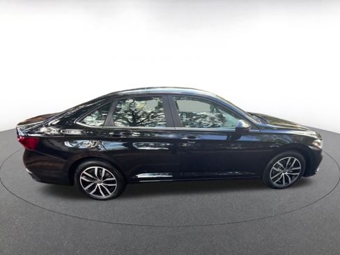 Used 2025 Volkswagen Jetta SE image 16