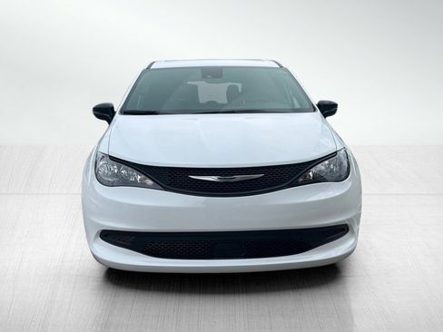 New 2026 Chrysler Voyager LX FWD image 5