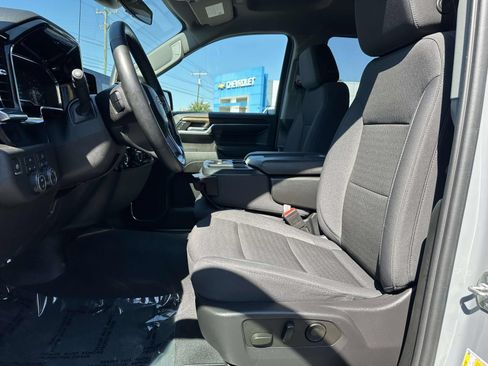 Used 2024 Chevrolet Silverado 1500 LT AWD/4WD image 22