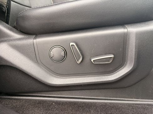 Used 2018 Ford F150 Raptor w/ Equipment Group 802A Luxury image 21