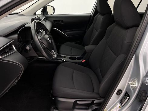 Used 2023 Toyota Corolla Cross LE w/ Moonroof Package AWD/4WD image 11