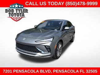 Used 2025 Buick Envista Avenir FWD video 1