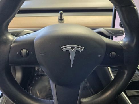 Used 2018 Tesla Model 3 Long Range image 17