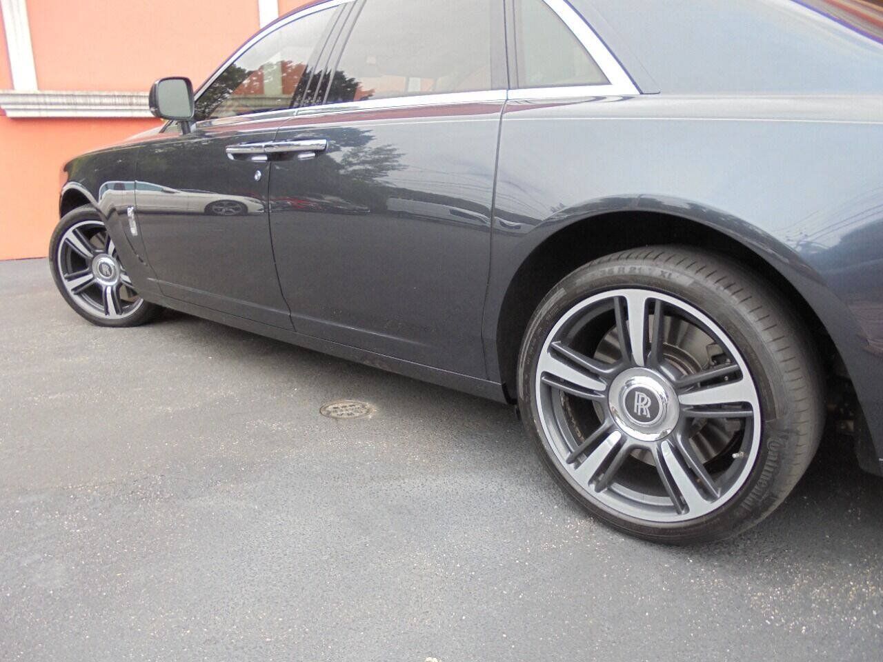 Used 2011 Rolls-Royce Ghost RWD image 34