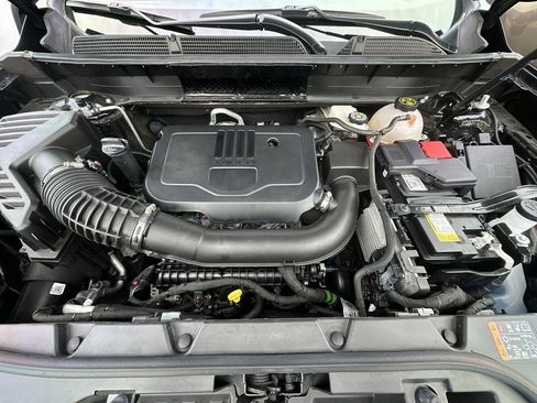 Certified 2023 GMC Acadia SLE w/ Driver Convenience Package image 25