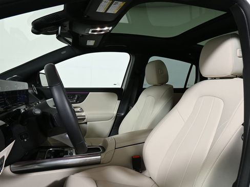 Used 2026 Mercedes-Benz GLA 250 4MATIC image 14