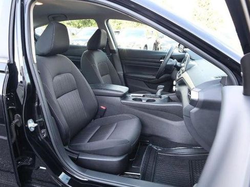 Certified 2025 Nissan Altima 2.5 SV FWD image 23